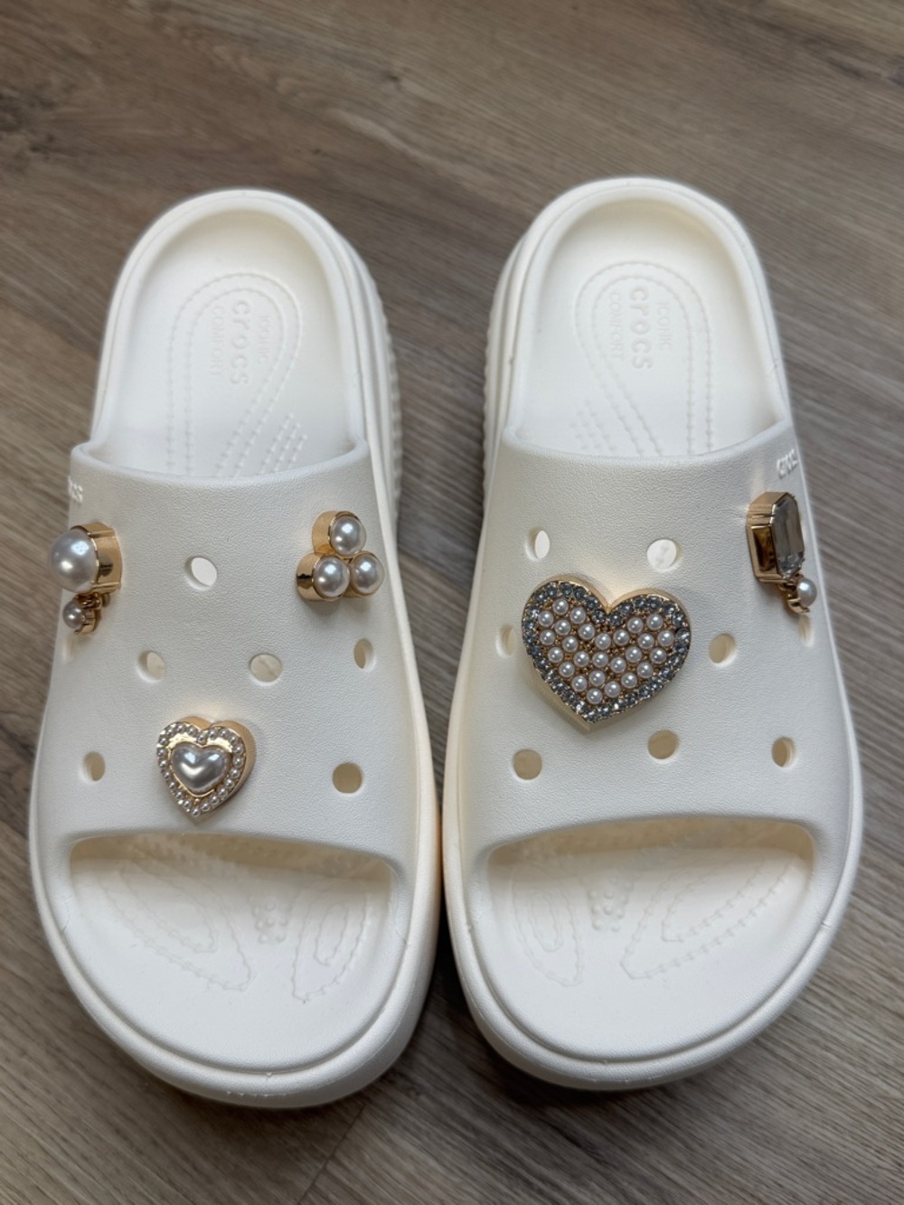 CROCS Women's White Platform Clogs NEW